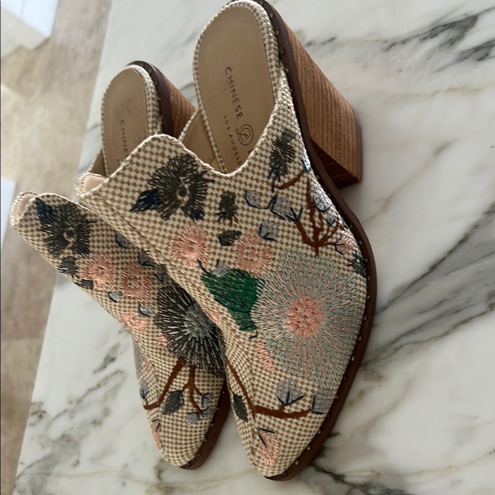 Chinese Laundry Women's Embroidered Beige Mules